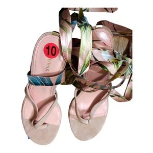 Guess sexy pink blush suede lace up ankle tie floral ribbon thong heels size 10